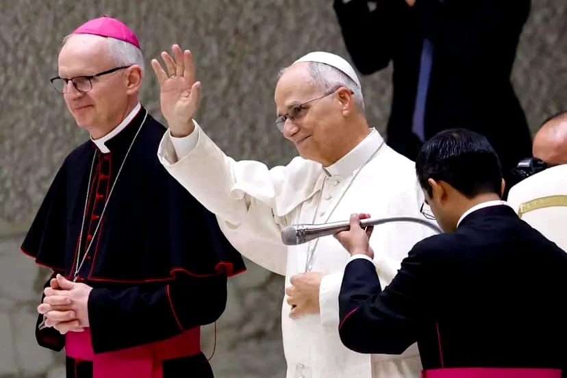 El papa León XIV confirmó que viajará a la Argentina: “Allá vamos”