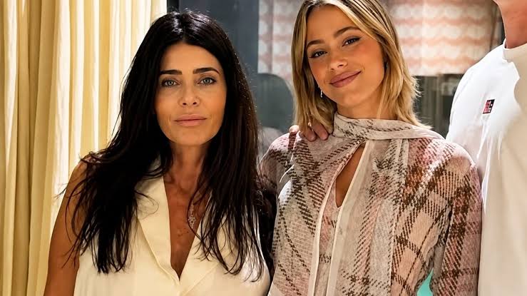 Tini Stoessel: el gesto de su mamá que generó rumores de acercamiento